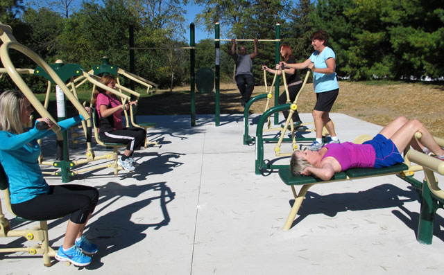 New to Fairgrounds Park - Outdoor Fitness Equipment Workout 